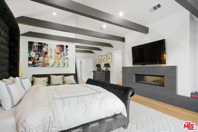 1738 Nichols Canyon Road, Los Angeles, CA 90046