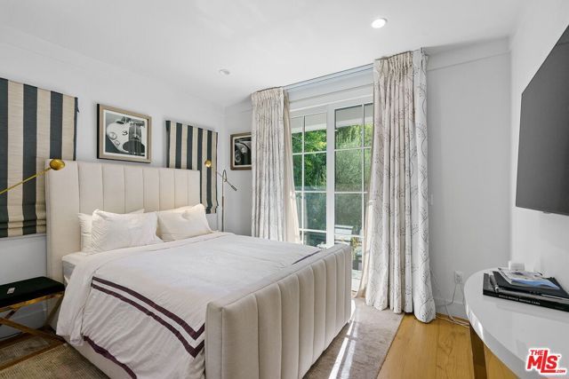 1738 Nichols Canyon Road, Los Angeles, CA 90046