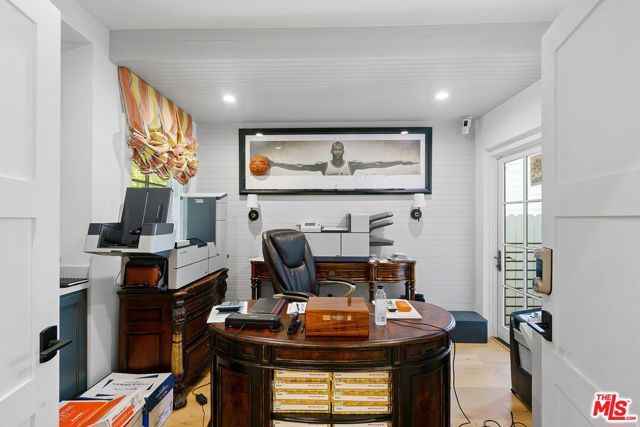 1738 Nichols Canyon Road, Los Angeles, CA 90046