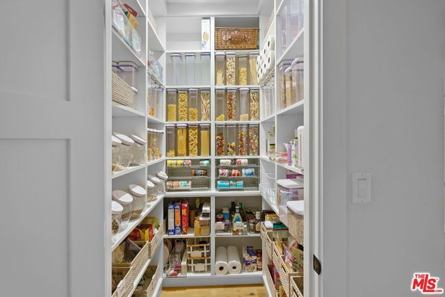 1738 Nichols Canyon Road, Los Angeles, CA 90046