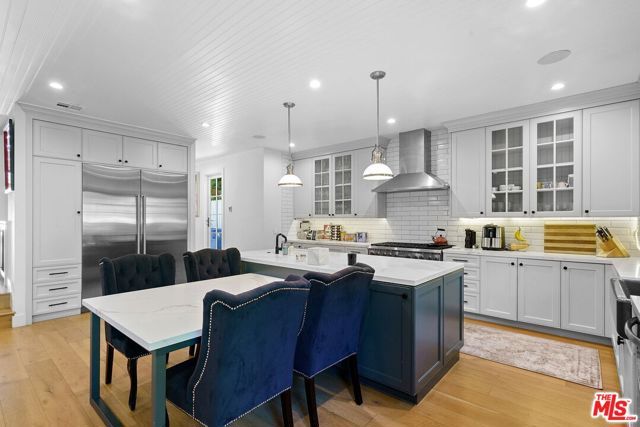 1738 Nichols Canyon Road, Los Angeles, CA 90046