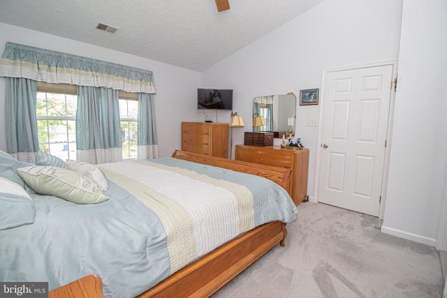 1724 ALGONQUIN RD, Frederick, MD 21701