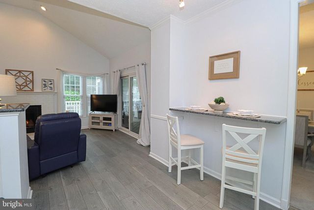1724 ALGONQUIN RD, Frederick, MD 21701