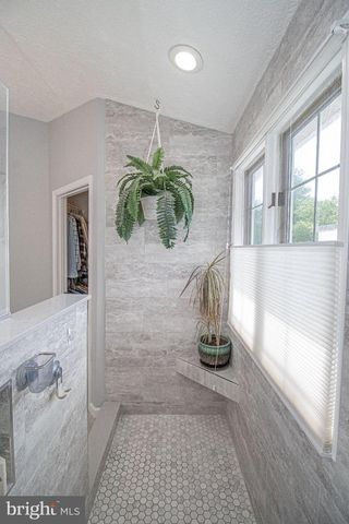 1724 ALGONQUIN RD, Frederick, MD 21701