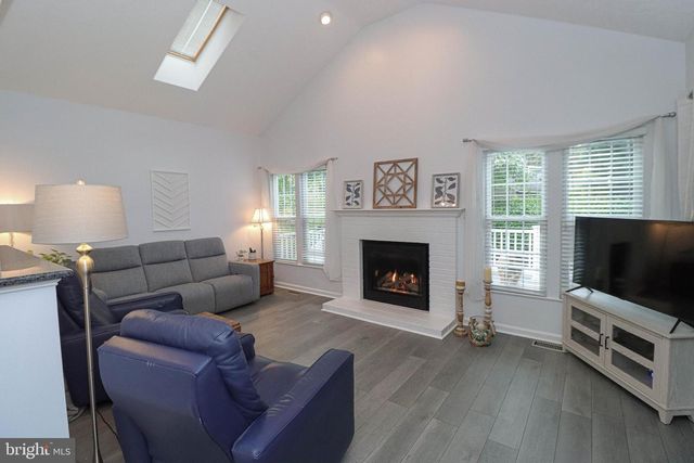 1724 ALGONQUIN RD, Frederick, MD 21701