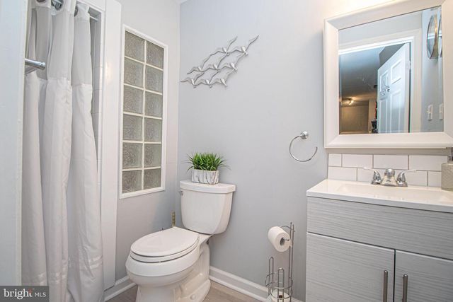1724 ALGONQUIN RD, Frederick, MD 21701