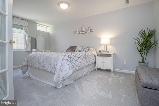 1724 ALGONQUIN RD, Frederick, MD 21701