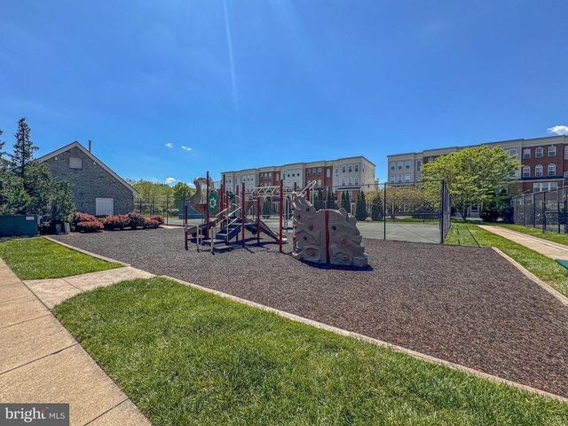 1724 ALGONQUIN RD, Frederick, MD 21701