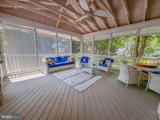 1724 ALGONQUIN RD, Frederick, MD 21701