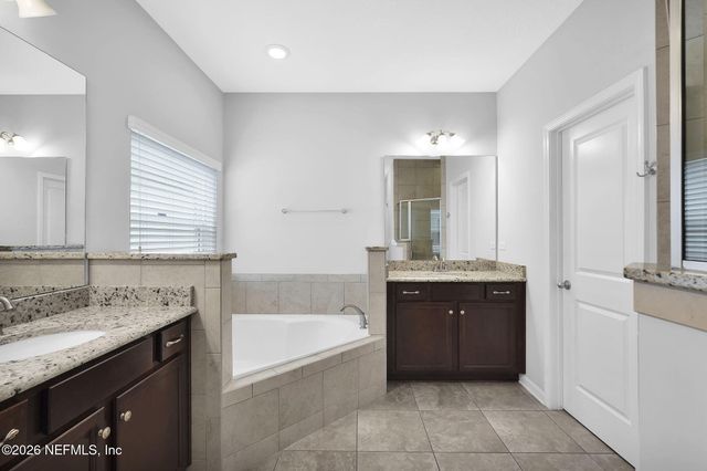 5043 REDFORD MANOR Drive, Jacksonville, FL 32258