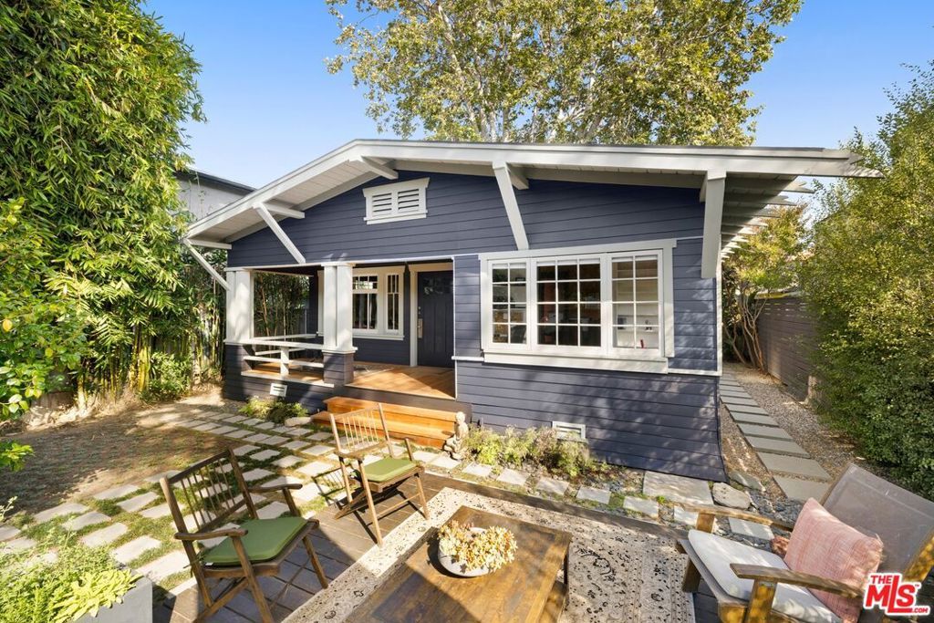 Image 24 of property listing at 712 Copeland Court, Santa Monica, CA 90405