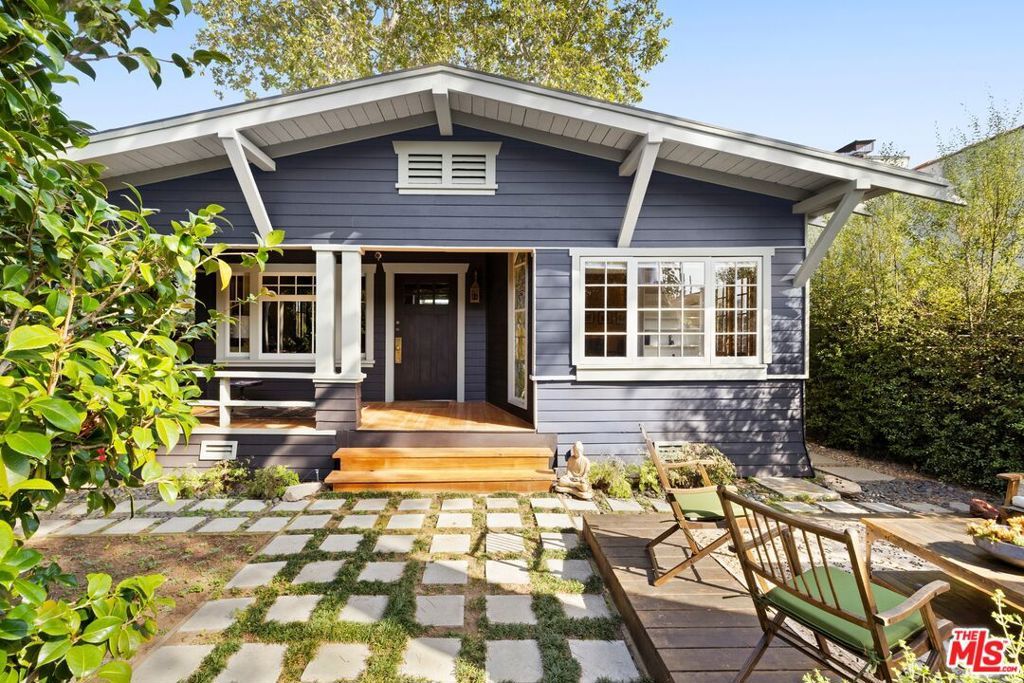 Image 25 of property listing at 712 Copeland Court, Santa Monica, CA 90405