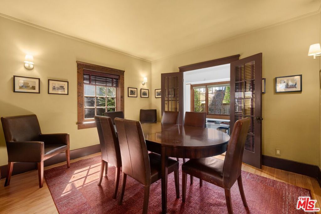 Image 6 of property listing at 712 Copeland Court, Santa Monica, CA 90405