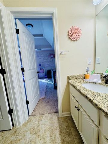 211 Alderleaf Court, Mcdonough, GA 30252