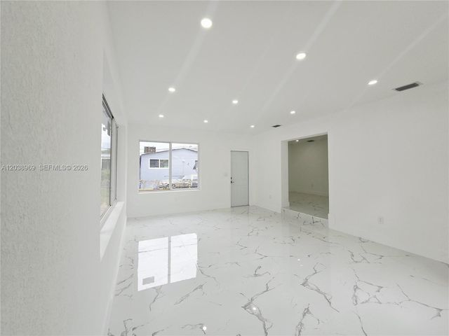 2530 NW 111th Street, Miami, FL 33167