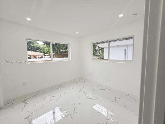 2530 NW 111th Street, Miami, FL 33167