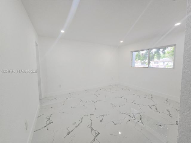 2530 NW 111th Street, Miami, FL 33167