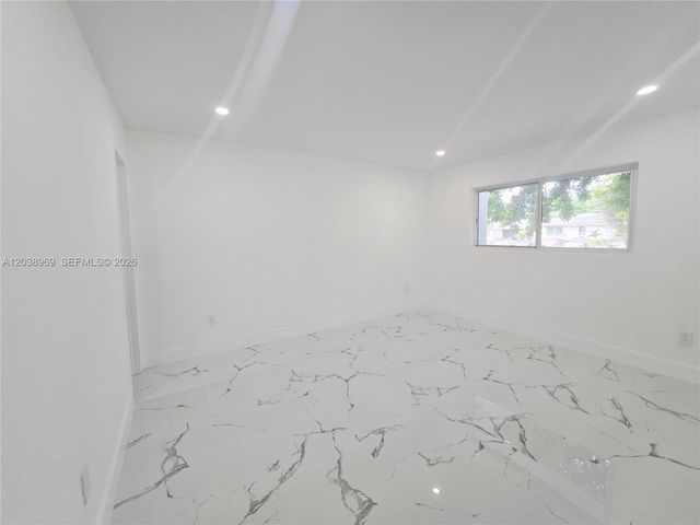 2530 NW 111th Street, Miami, FL 33167