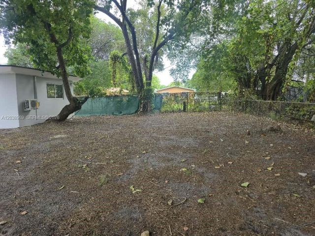 2530 NW 111th Street, Miami, FL 33167
