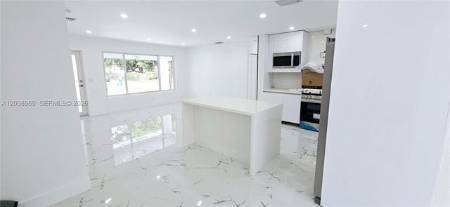 2530 NW 111th Street, Miami, FL 33167