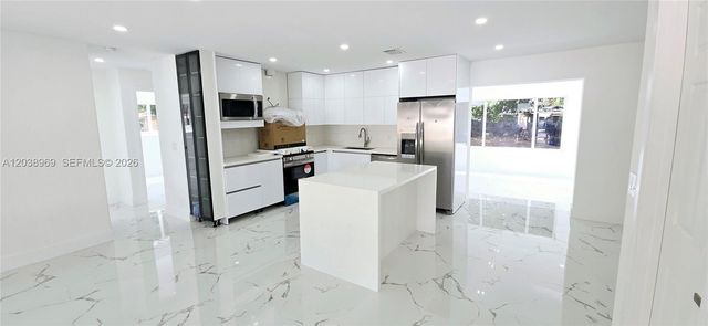 2530 NW 111th Street, Miami, FL 33167