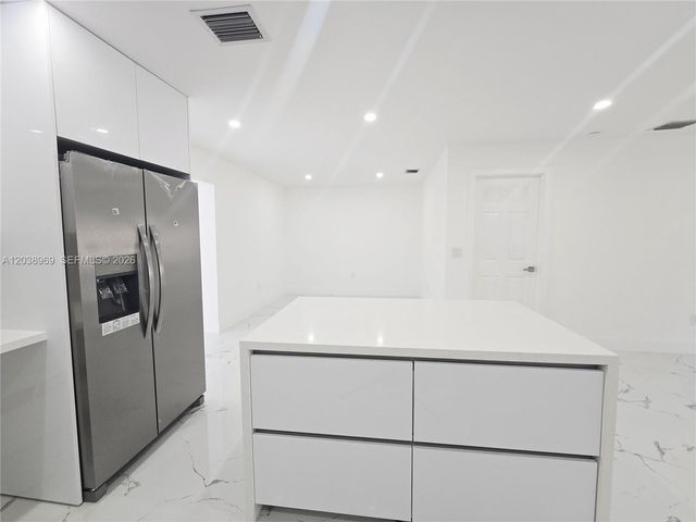 2530 NW 111th Street, Miami, FL 33167