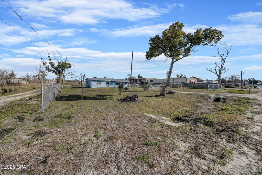 922 N East Avenue, Panama City, FL 32401