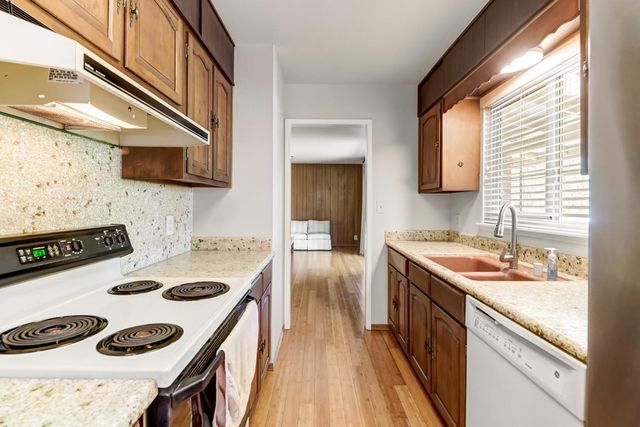 8944 New Dawn Dr, Sacramento, CA 95826