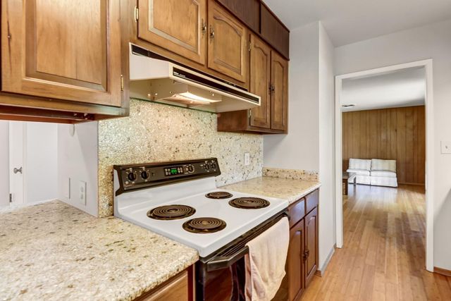 8944 New Dawn Dr, Sacramento, CA 95826