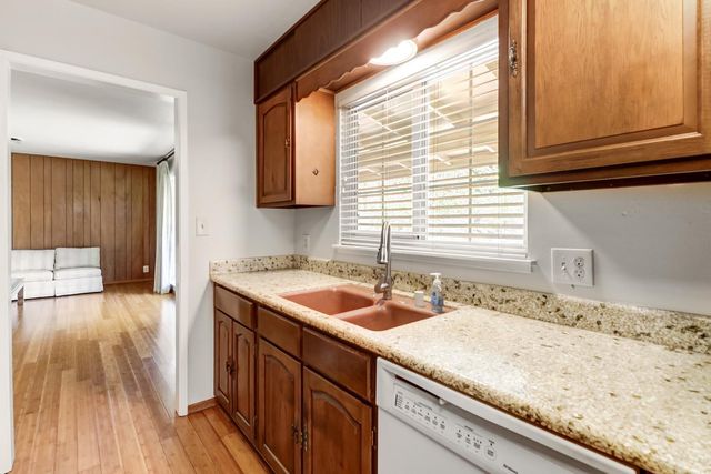 8944 New Dawn Dr, Sacramento, CA 95826