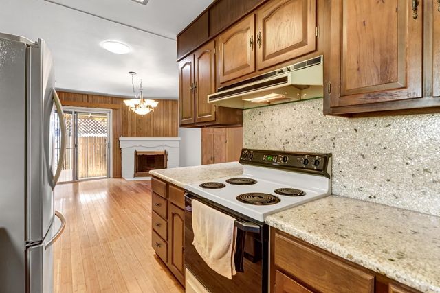 8944 New Dawn Dr, Sacramento, CA 95826