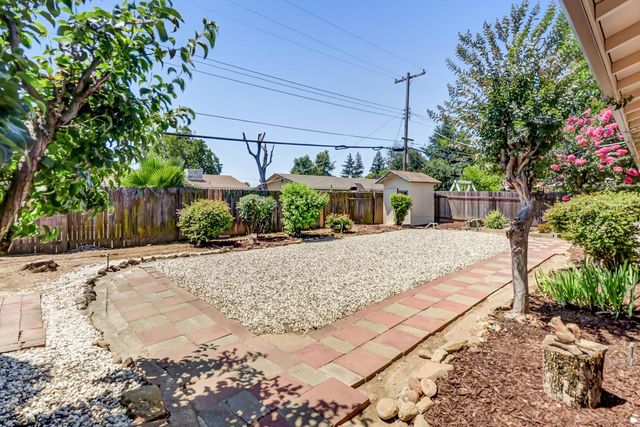 8944 New Dawn Dr, Sacramento, CA 95826