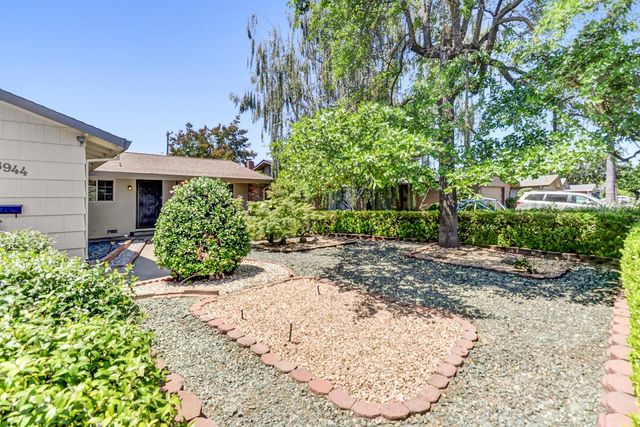 8944 New Dawn Dr, Sacramento, CA 95826