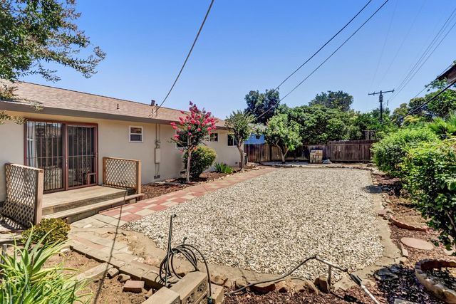 8944 New Dawn Dr, Sacramento, CA 95826