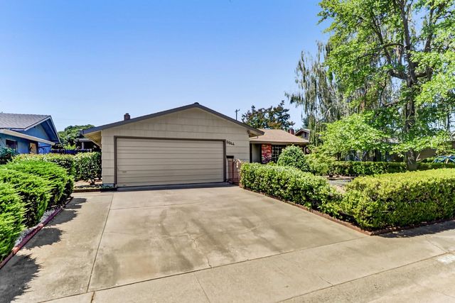 8944 New Dawn Dr, Sacramento, CA 95826