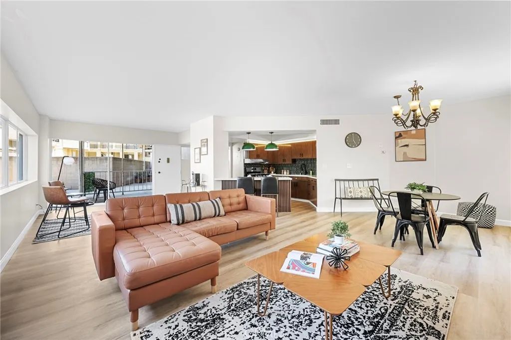 1323 N Spurgeon 2, Santa Ana, CA 92701