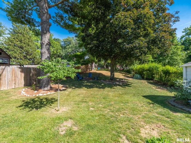 2206 GLENDALE Avenue, Pekin, IL 61554