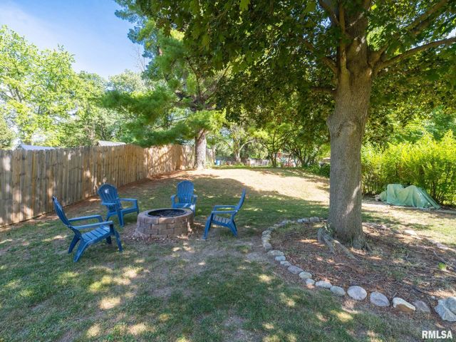 2206 GLENDALE Avenue, Pekin, IL 61554