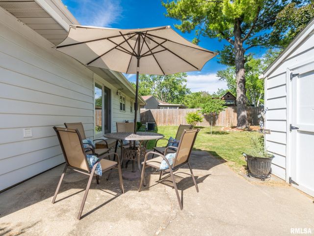 2206 GLENDALE Avenue, Pekin, IL 61554