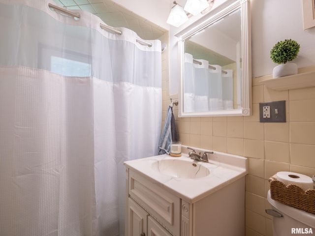 2206 GLENDALE Avenue, Pekin, IL 61554