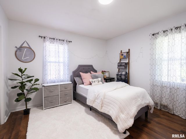 2206 GLENDALE Avenue, Pekin, IL 61554