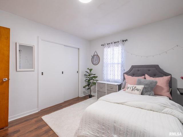 2206 GLENDALE Avenue, Pekin, IL 61554
