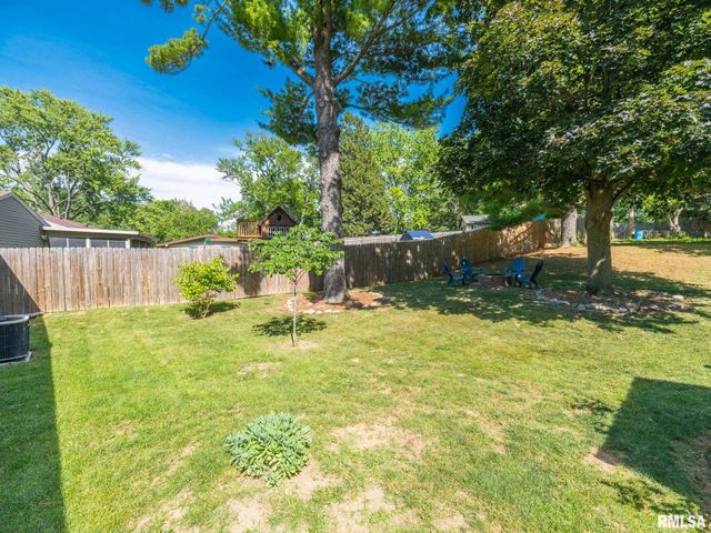 2206 GLENDALE Avenue, Pekin, IL 61554