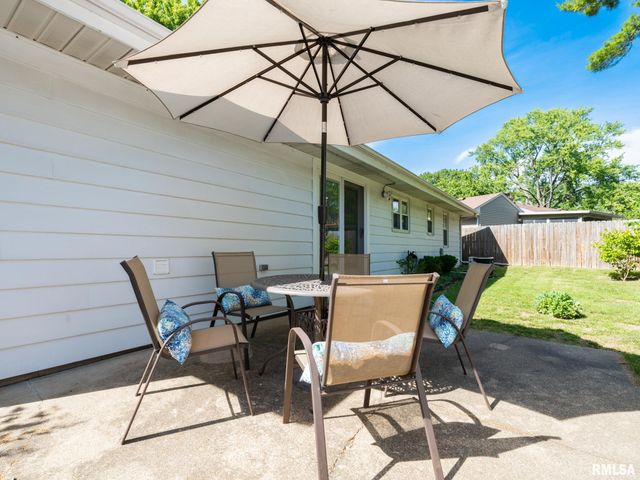 2206 GLENDALE Avenue, Pekin, IL 61554