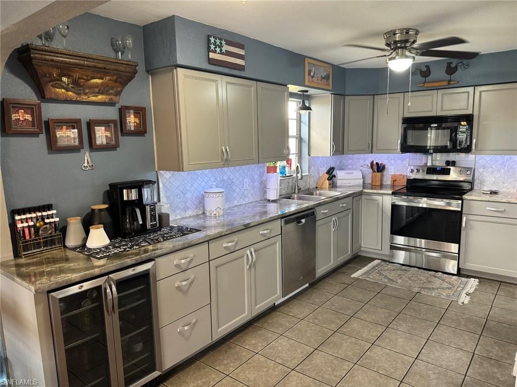 Image 12 of property listing at 1941 NE 14th ST, Cape Coral, FL 33909