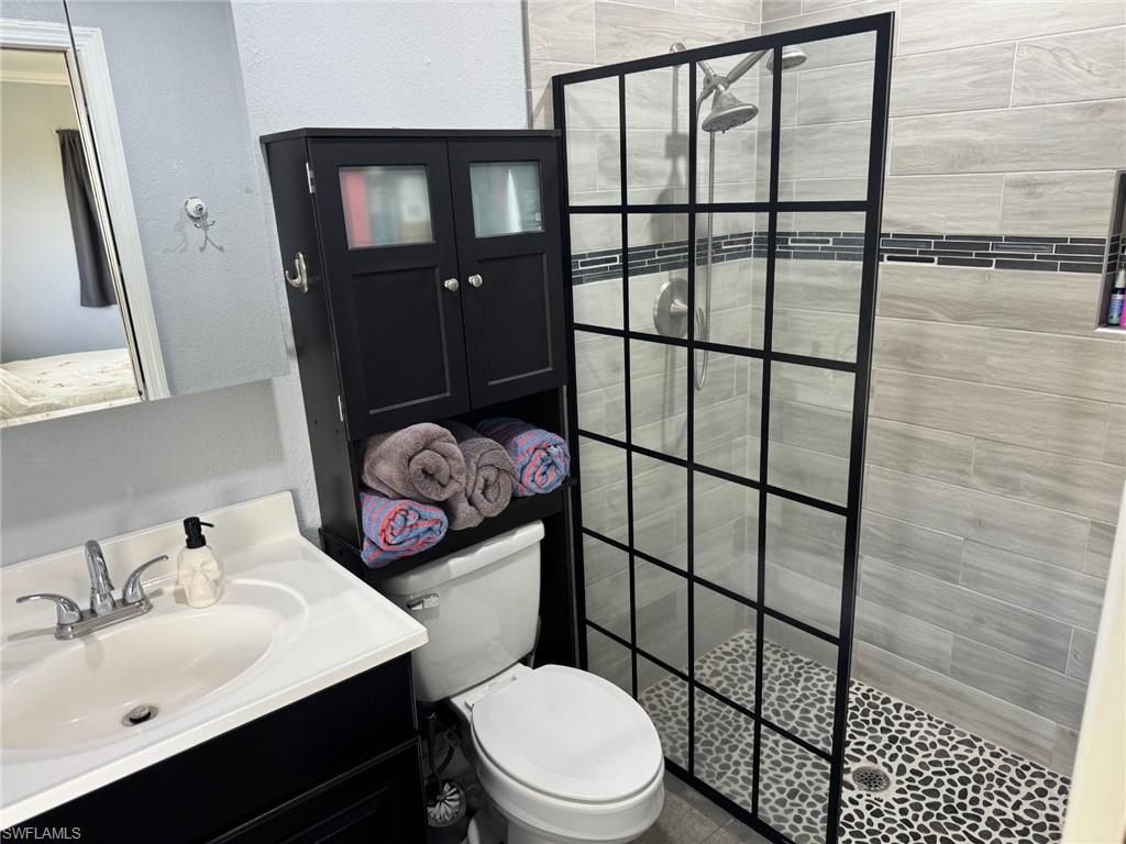 Image 26 of property listing at 1941 NE 14th ST, Cape Coral, FL 33909