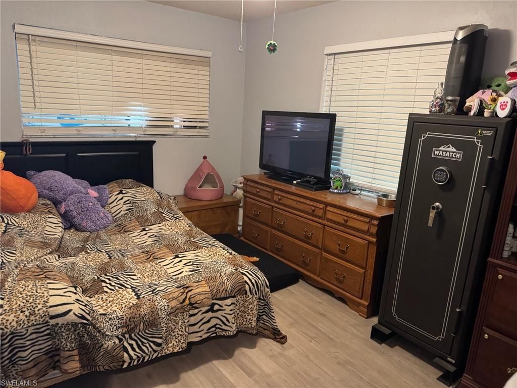 Image 31 of property listing at 1941 NE 14th ST, Cape Coral, FL 33909