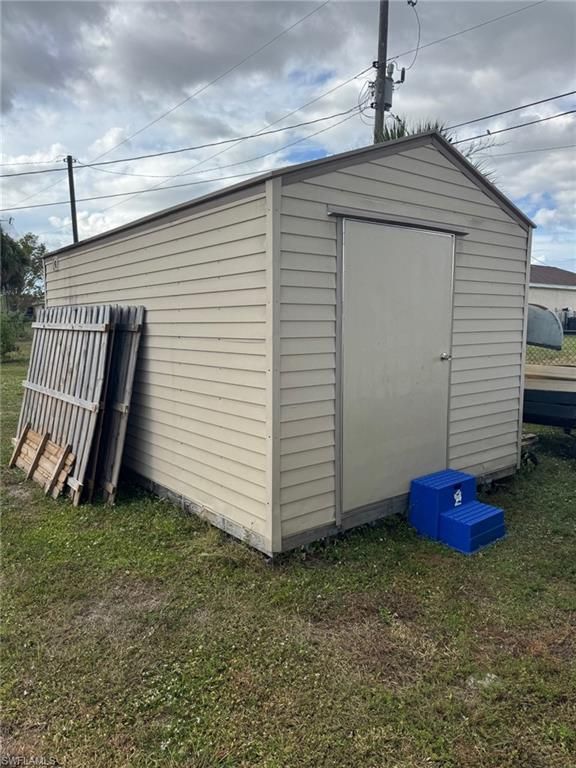 Image 40 of property listing at 1941 NE 14th ST, Cape Coral, FL 33909