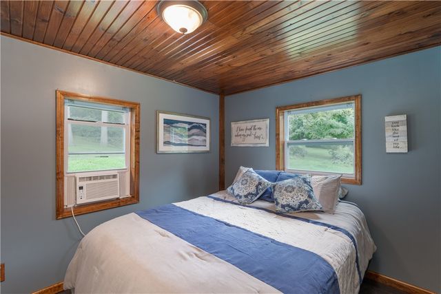 36 Chapel Street, Almond, NY 14804