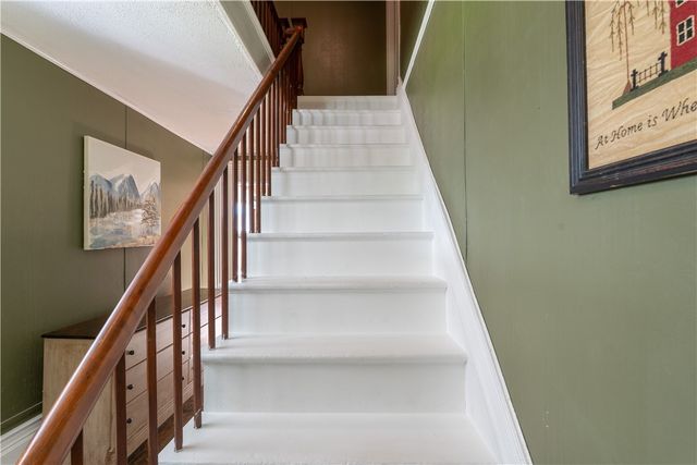 36 Chapel Street, Almond, NY 14804